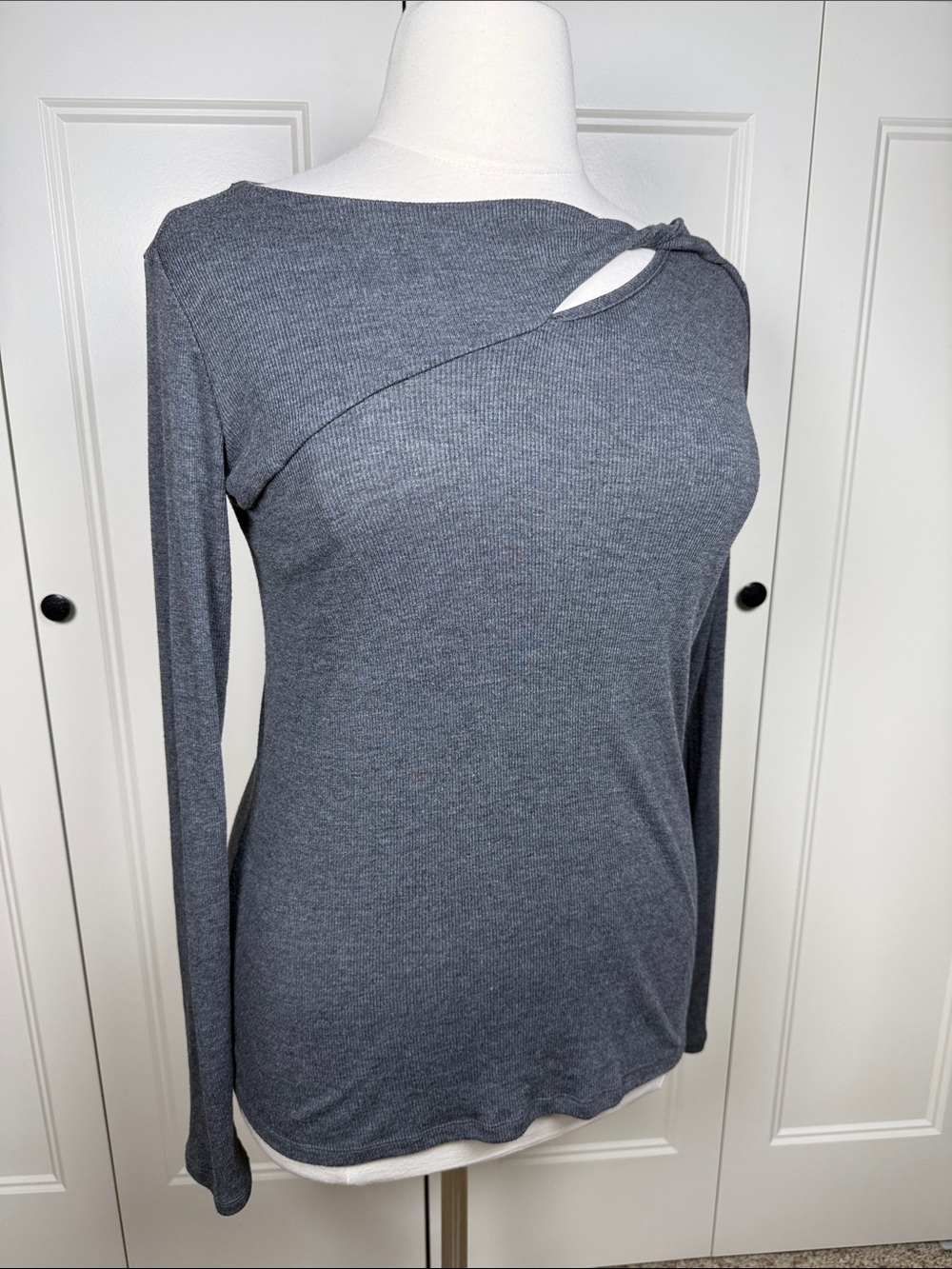 DKNY Gray Ribbed Long Sleeve Top with Asymmetric Cutout XL
